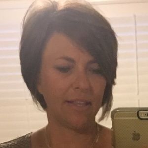 Meet your Posher, Denise